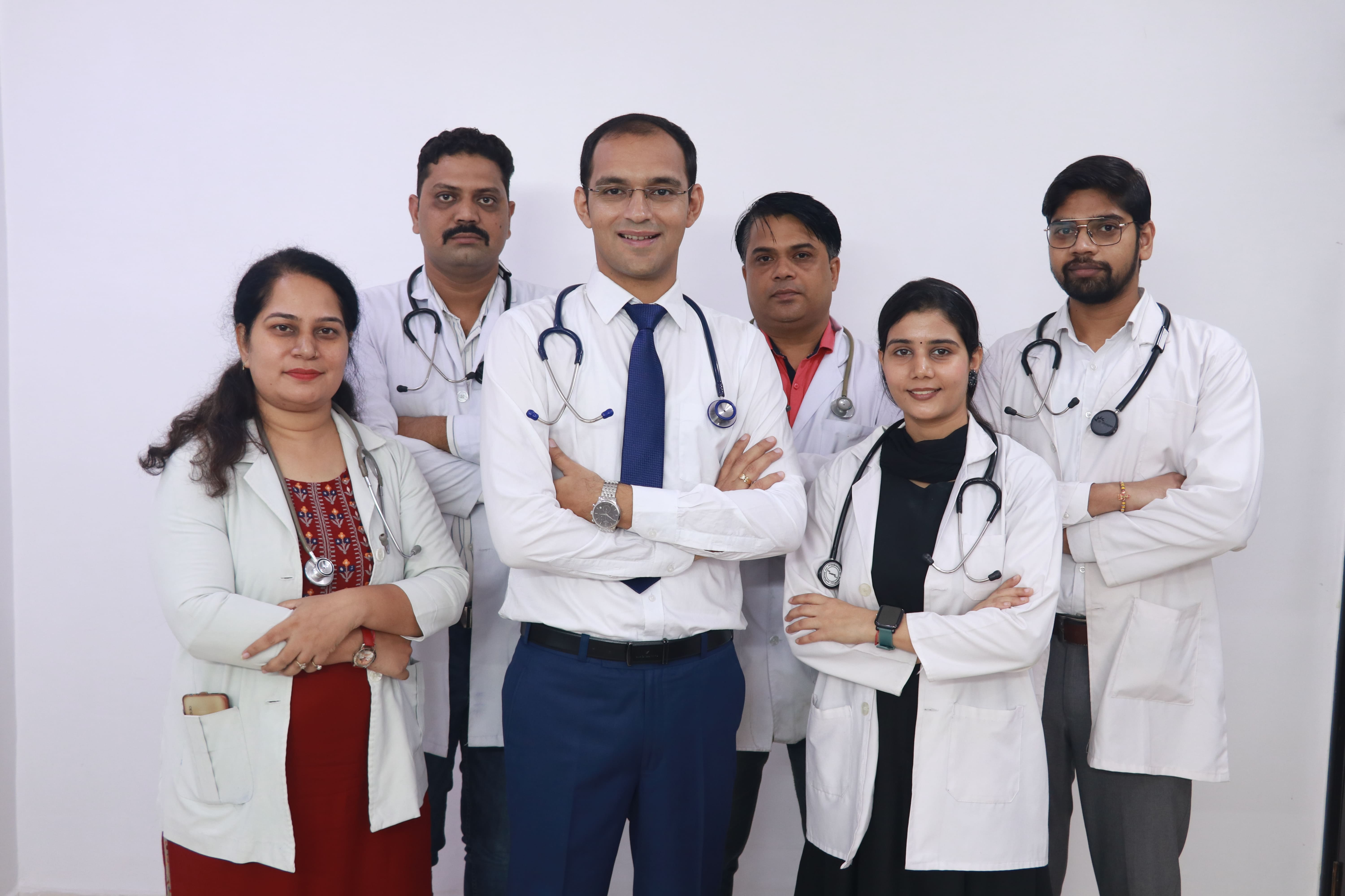 Ayurvedic doctor consulting a renal patient on kidney health stats